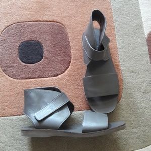 Vince Camuto sandals 6.5